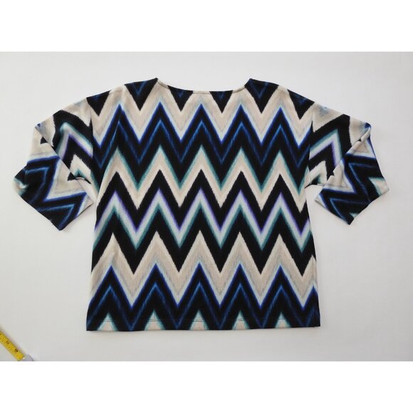 Chicos Blue Black Chevron Zig Zag Stretch Knit Top Size 1 Med Boat Neck - Picture 9 of 11